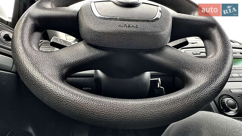 Универсал Skoda Octavia 2010 в Хороле