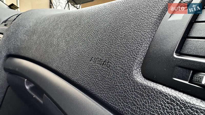 Универсал Skoda Octavia 2010 в Хороле