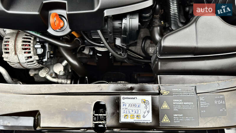 Универсал Skoda Octavia 2010 в Хороле