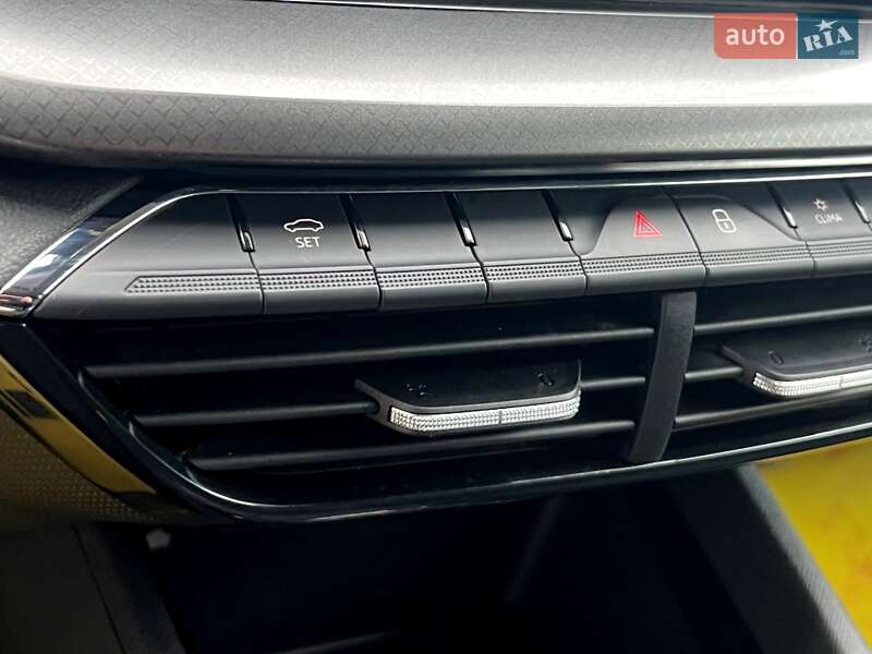 Лифтбек Skoda Octavia 2021 в Киеве