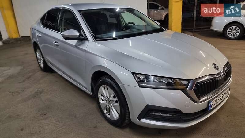 Лифтбек Skoda Octavia 2021 в Киеве