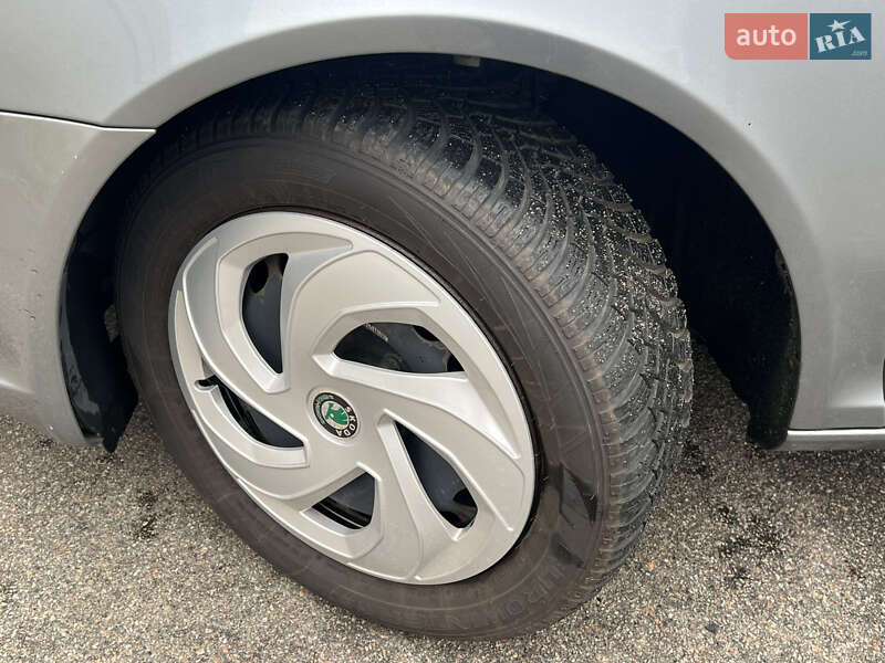Универсал Skoda Octavia 2013 в Киеве фото 7 Универсал Skoda Octavia 2013 в Киеве