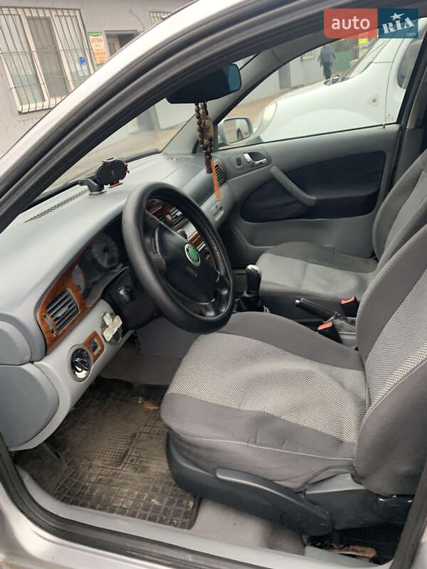 Ліфтбек Skoda Octavia 1998 в Новомосковську