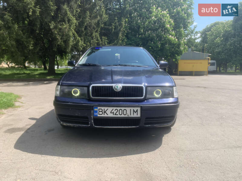Ліфтбек Skoda Octavia 1998 в Рівному
