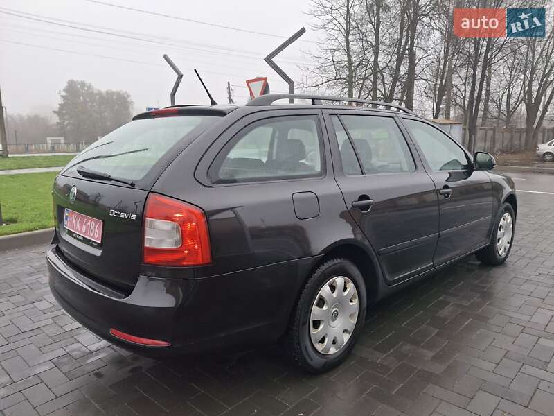 Універсал Skoda Octavia 2011 в Лубнах