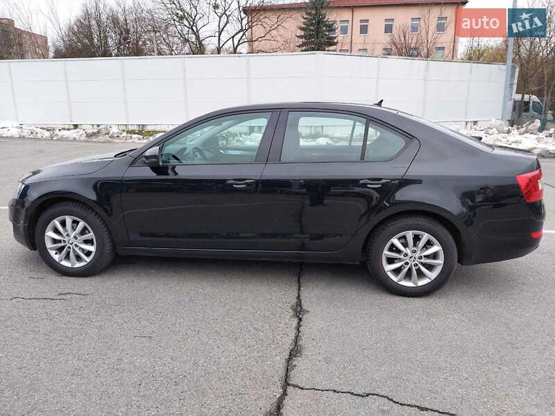Лифтбек Skoda Octavia 2016 в Львове