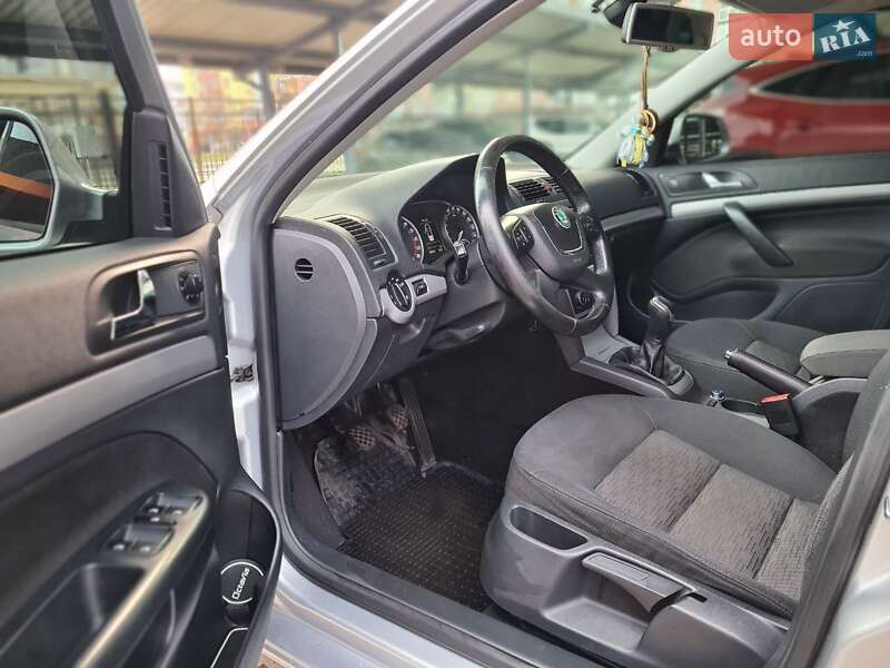 Універсал Skoda Octavia 2013 в Житомирі