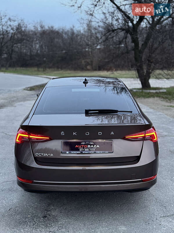 Лифтбек Skoda Octavia 2020 в Днепре