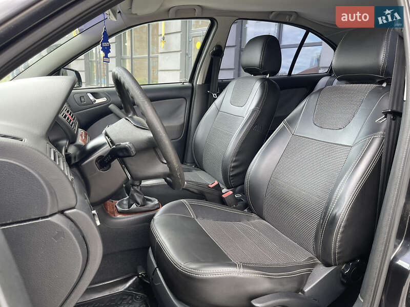 Ліфтбек Skoda Octavia 2006 в Ковелі