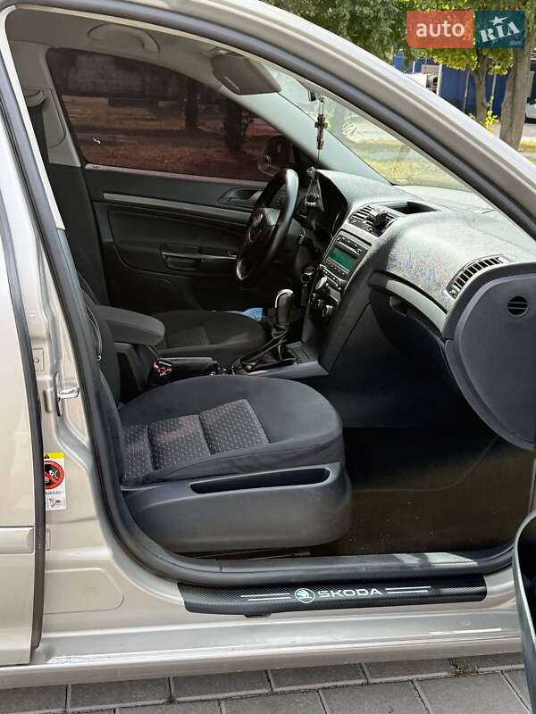 Лифтбек Skoda Octavia 2009 в Черкассах фото 10 Лифтбек Skoda Octavia 2009 в Черкассах