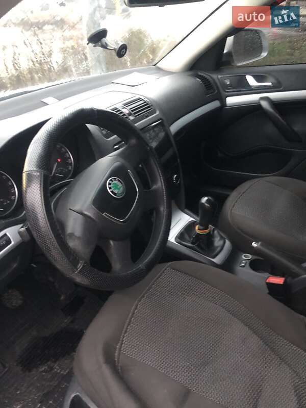 Универсал Skoda Octavia 2010 в Киеве фото 3 Универсал Skoda Octavia 2010 в Киеве