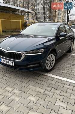 Лифтбек Skoda Octavia 2021 в Киеве