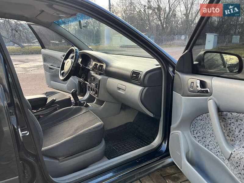 Ліфтбек Skoda Octavia 2004 в Чернігові