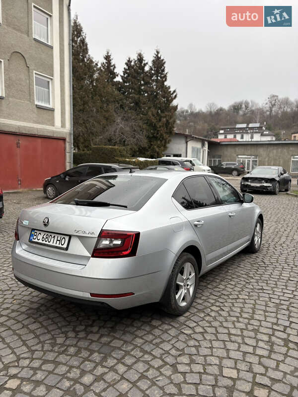 Лифтбек Skoda Octavia 2019 в Львове
