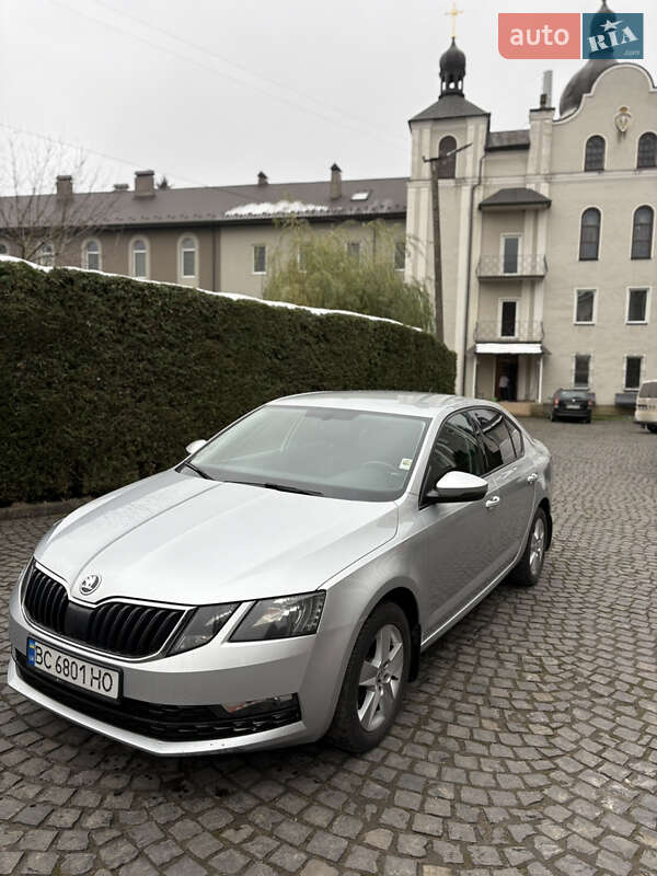 Лифтбек Skoda Octavia 2019 в Львове