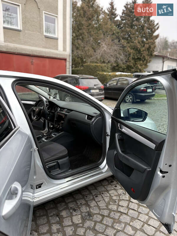 Лифтбек Skoda Octavia 2019 в Львове