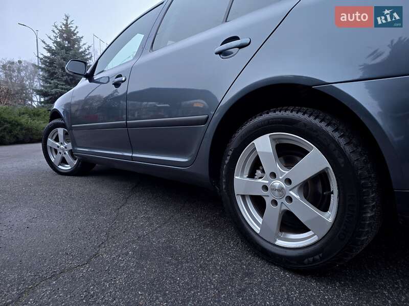 Ліфтбек Skoda Octavia 2006 в Полтаві