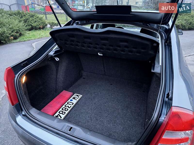 Ліфтбек Skoda Octavia 2006 в Полтаві