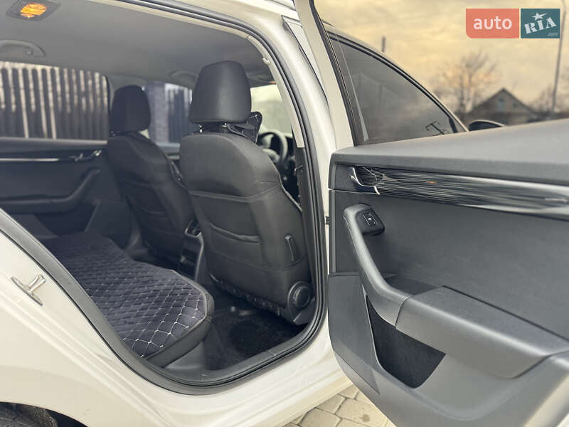 Универсал Skoda Octavia 2017 в Староконстантинове