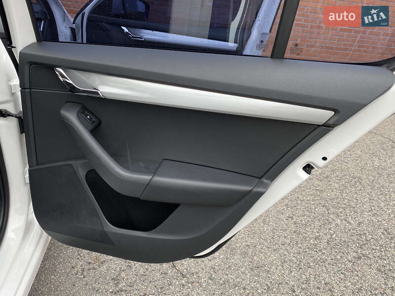 Лифтбек Skoda Octavia 2015 в Киеве фото 32 Лифтбек Skoda Octavia 2015 в Киеве