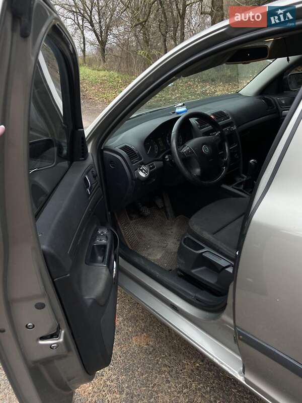 Лифтбек Skoda Octavia 2008 в Дубно