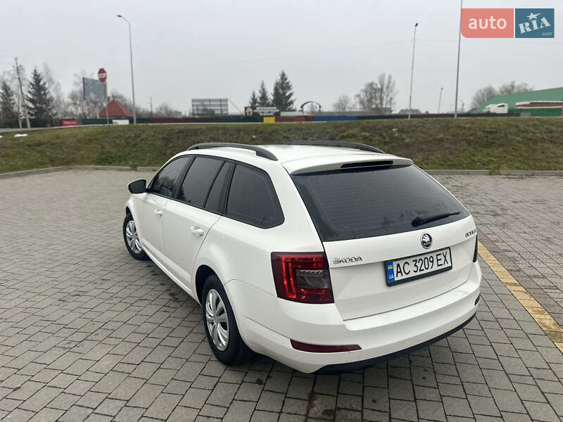 Универсал Skoda Octavia 2014 в Львове