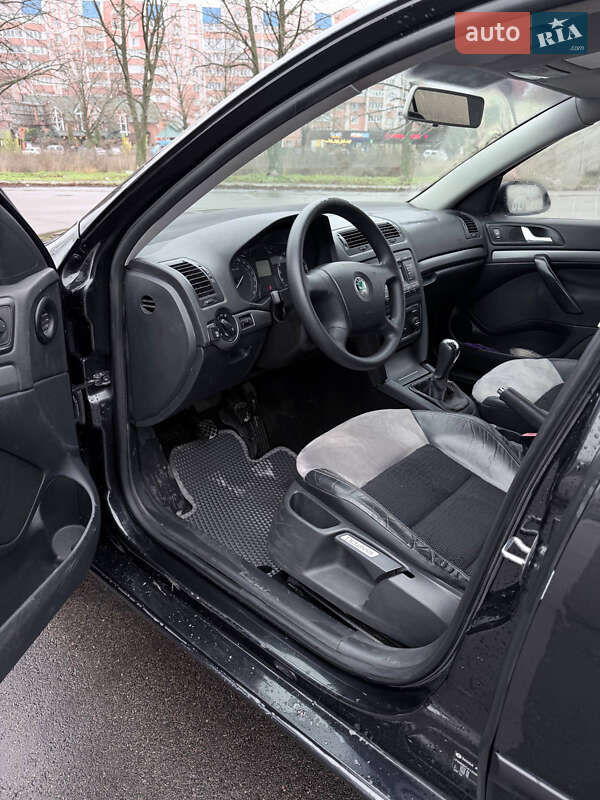 Лифтбек Skoda Octavia 2006 в Белой Церкви