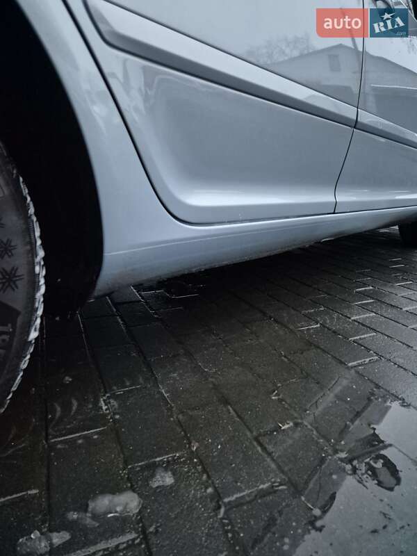 Универсал Skoda Octavia 2010 в Киверцах