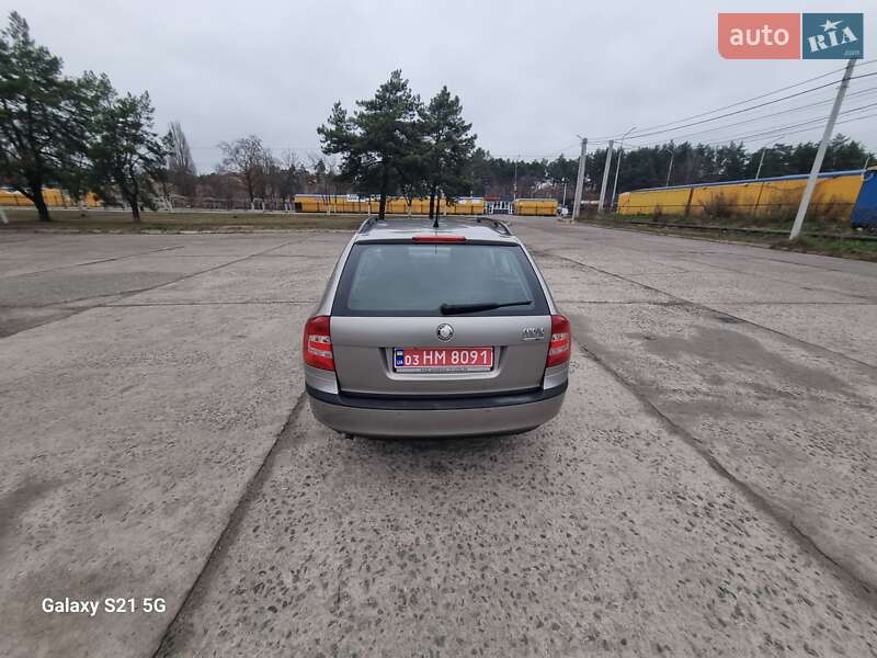 Универсал Skoda Octavia 2008 в Нетешине