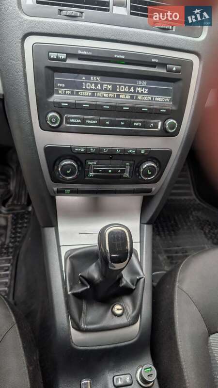 Универсал Skoda Octavia 2012 в Вижнице