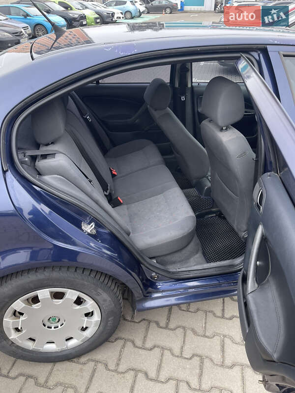 Лифтбек Skoda Octavia 2003 в Полтаве