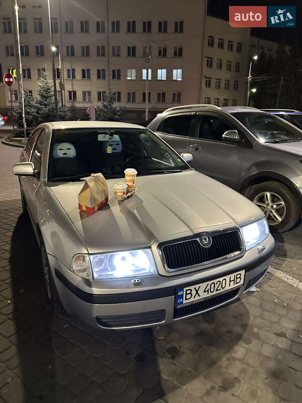 Лифтбек Skoda Octavia 2003 в Хмельницком