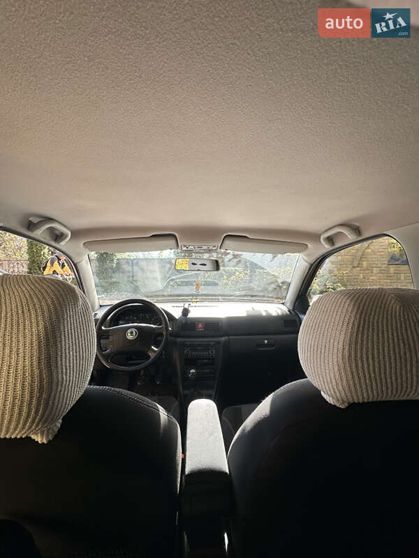 Лифтбек Skoda Octavia 2003 в Хмельницком