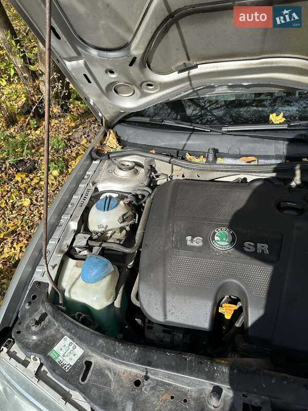 Лифтбек Skoda Octavia 2003 в Хмельницком