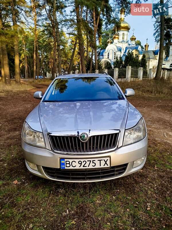Універсал Skoda Octavia 2011 в Сумах