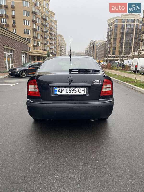 Лифтбек Skoda Octavia 2005 в Вишневом фото 8 Лифтбек Skoda Octavia 2005 в Вишневом