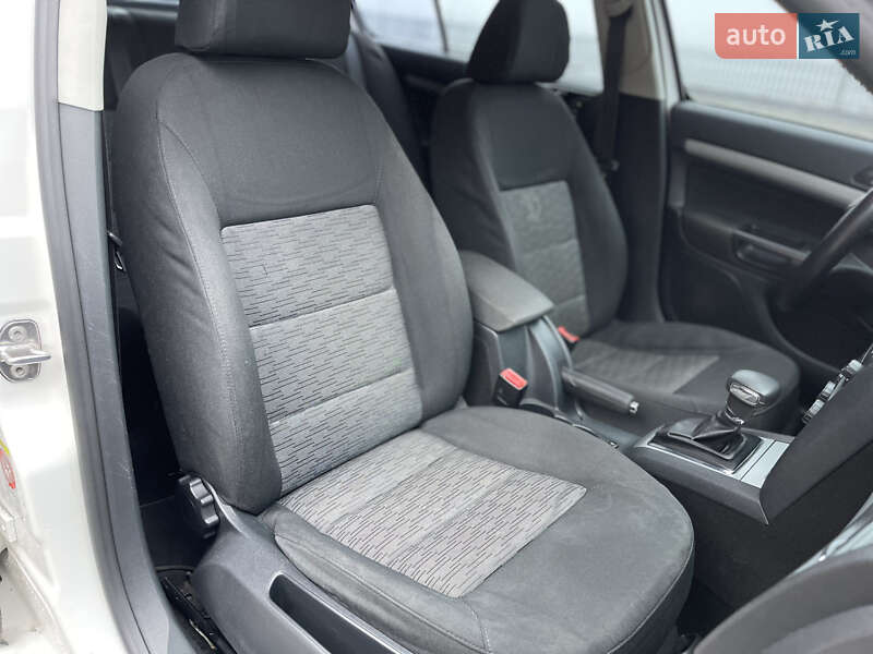 Лифтбек Skoda Octavia 2012 в Днепре