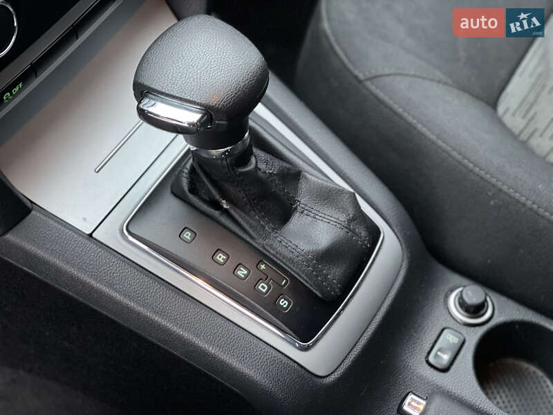 Лифтбек Skoda Octavia 2012 в Днепре