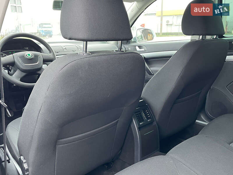 Универсал Skoda Octavia 2010 в Виннице