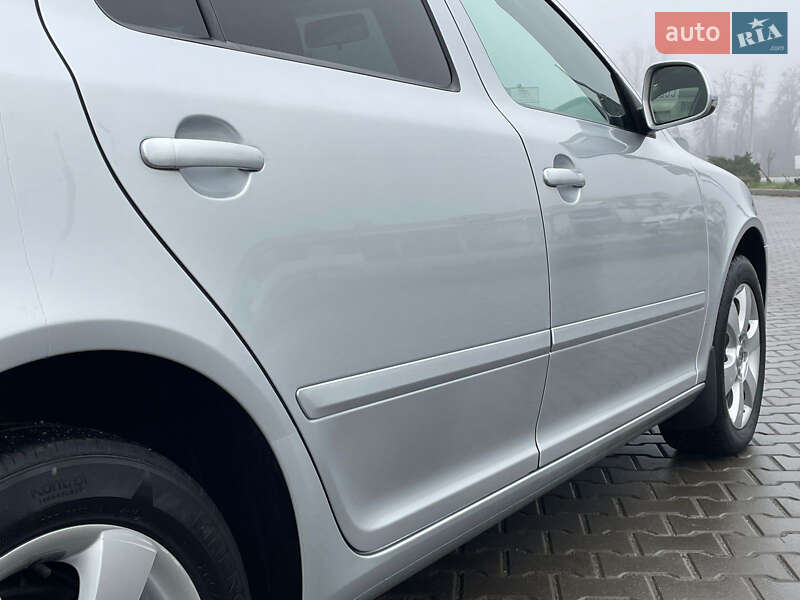 Универсал Skoda Octavia 2010 в Виннице