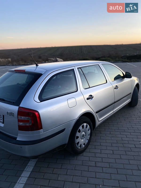 Універсал Skoda Octavia 2011 в Тернополі