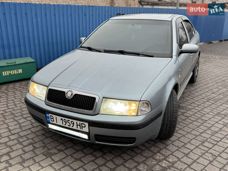 Лифтбек Skoda Octavia 2003 в Запорожье