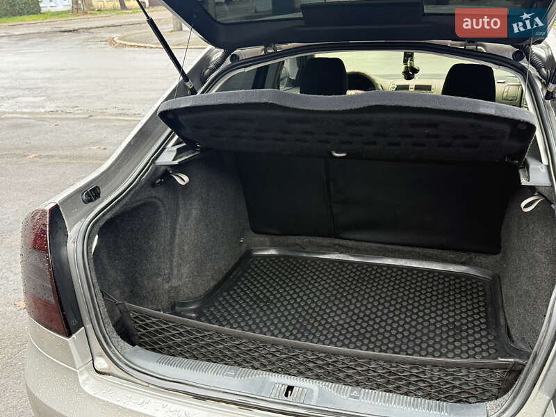 Лифтбек Skoda Octavia 2012 в Николаеве