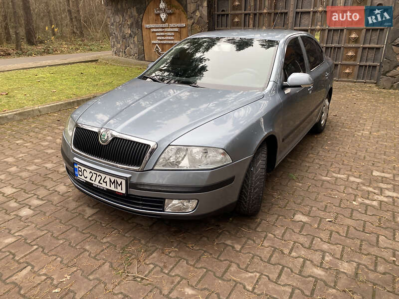 Лифтбек Skoda Octavia 2006 в Новояворовске