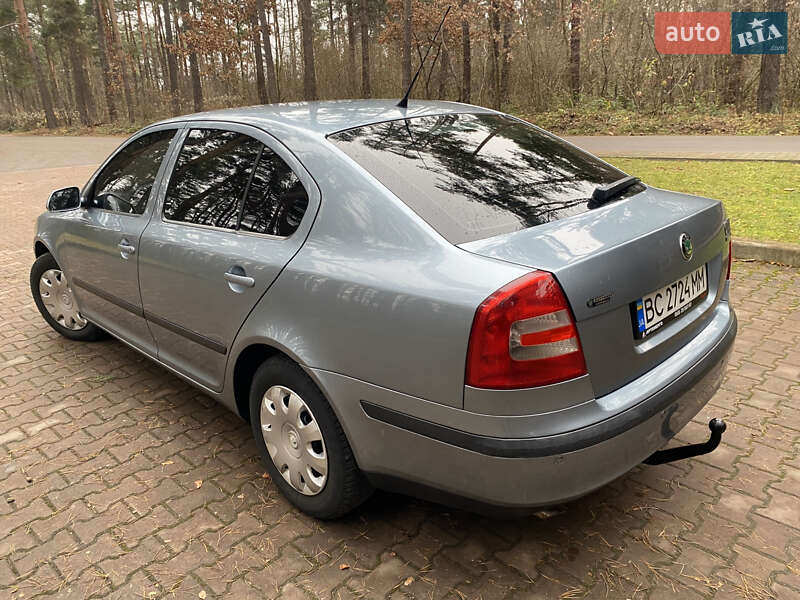 Лифтбек Skoda Octavia 2006 в Новояворовске