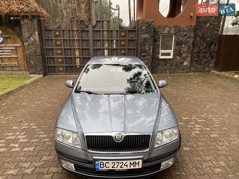Лифтбек Skoda Octavia 2006 в Новояворовске