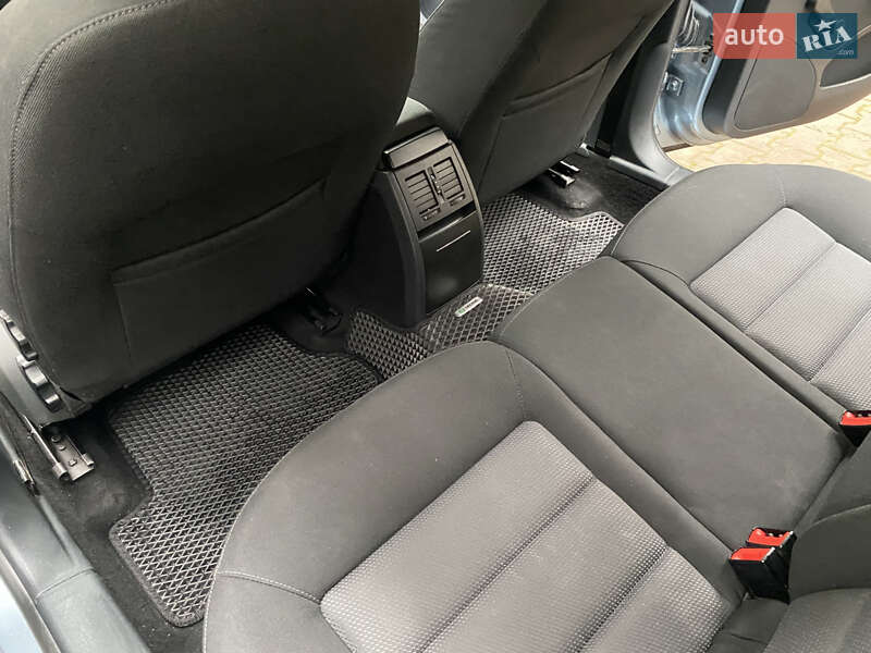 Лифтбек Skoda Octavia 2006 в Новояворовске