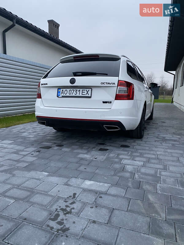 Универсал Skoda Octavia 2015 в Ужгороде