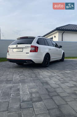 Універсал Skoda Octavia 2015 в Ужгороді