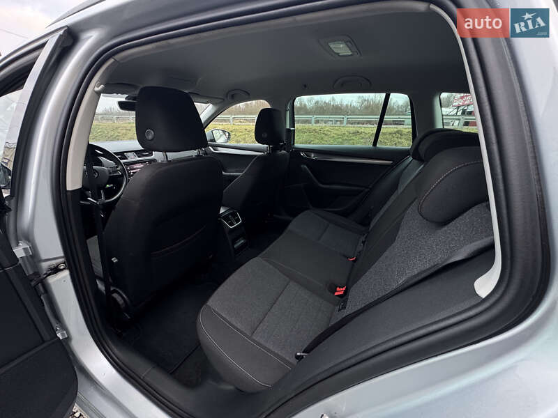 Универсал Skoda Octavia 2019 в Стрые